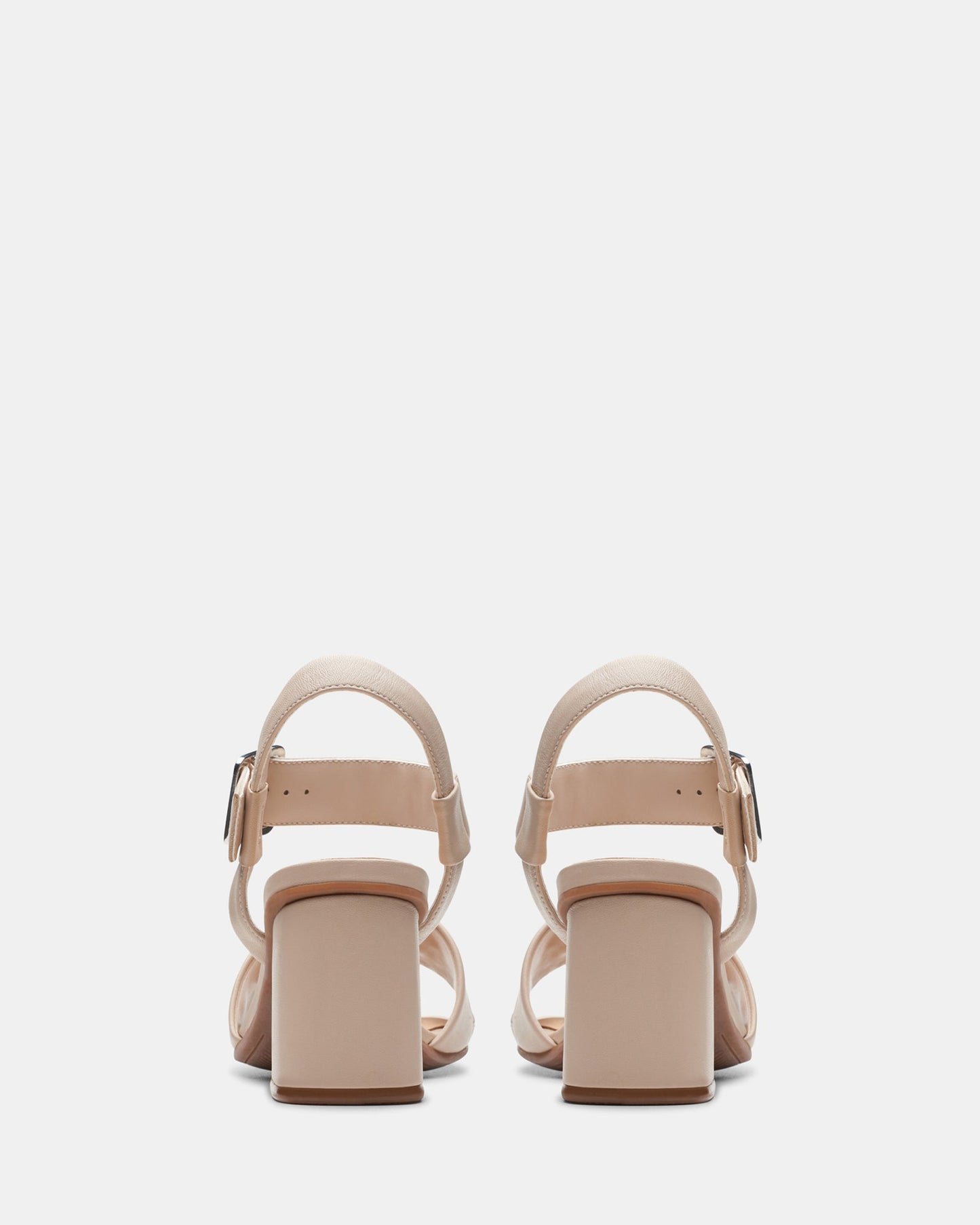 Siara65 Buckle Sand Leather