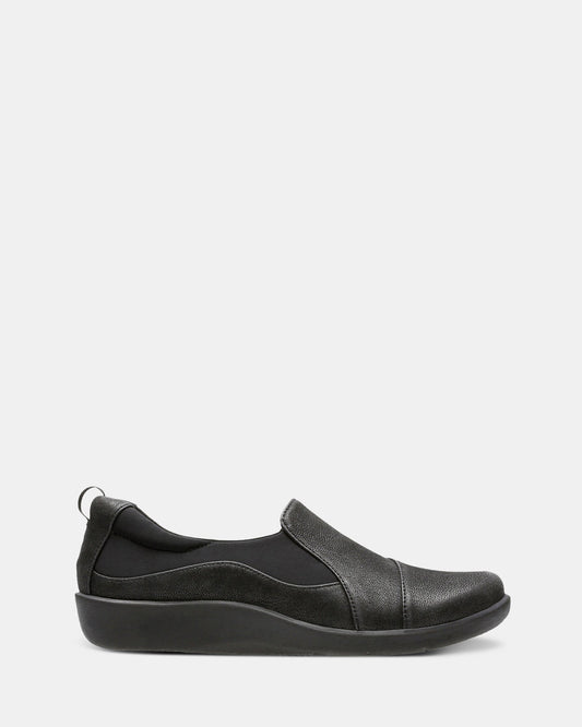 Sillian Paz Black