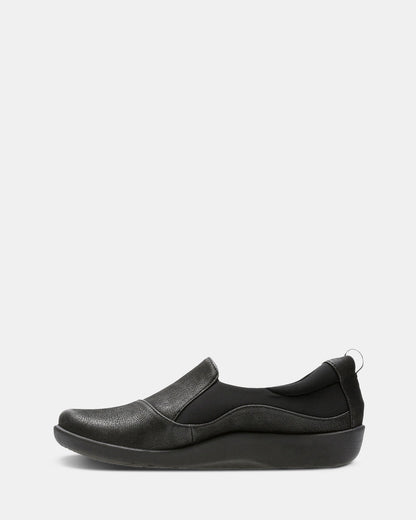 Sillian Paz Black