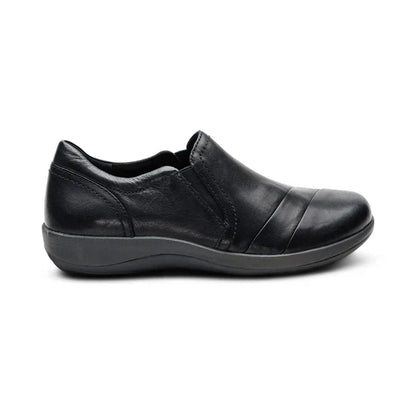 Aetrex Women's Helena Slip On in Black